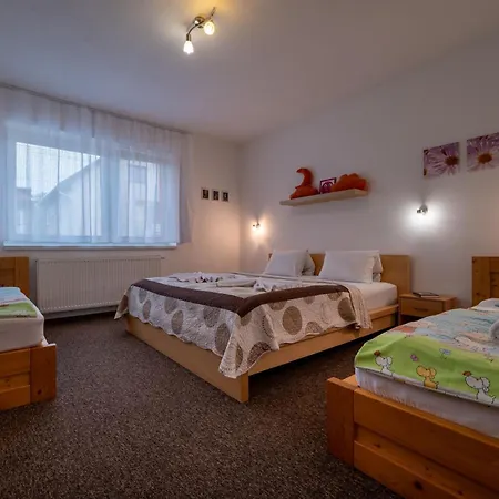 アパートホテル Dreams Bešeňová